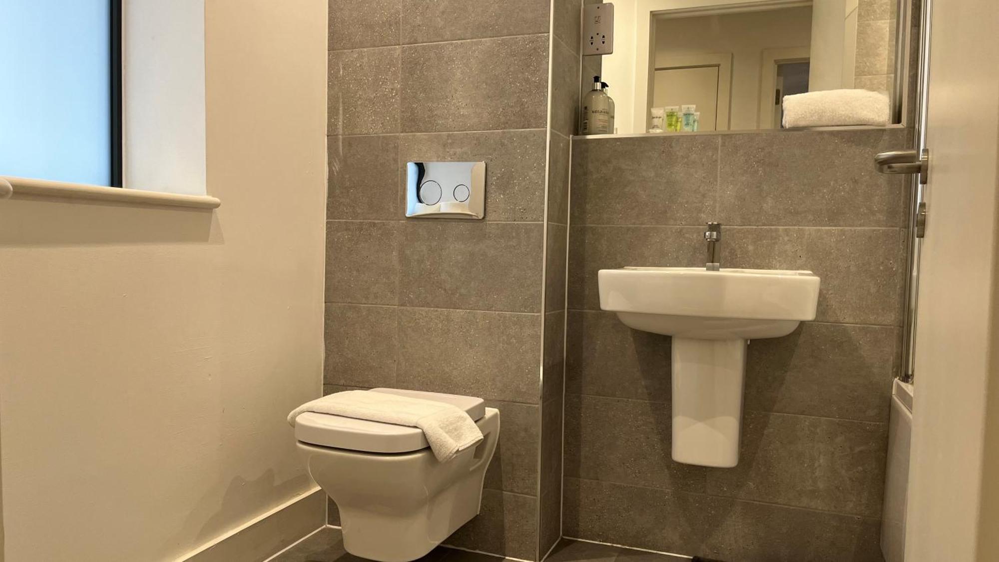 New Build 1 Bedroom Apartment, Jewellery Quarter 伯明翰 外观 照片